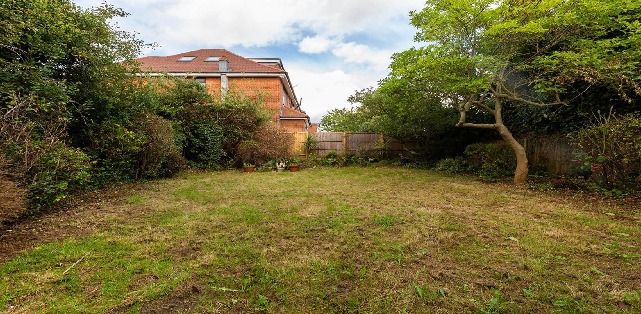 			2 Bedroom, 1 bath, 1 reception Flat			 Portnall Road, QUEENS PARK W9